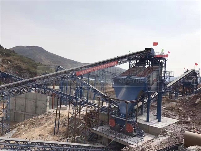 生產線中的ZSJ雙轉子制砂整形機